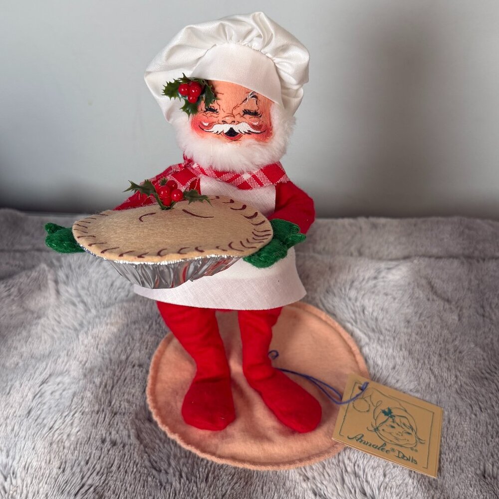 Annalee 1993 Santa Claus with Pie Christmas Figure Plush 9"